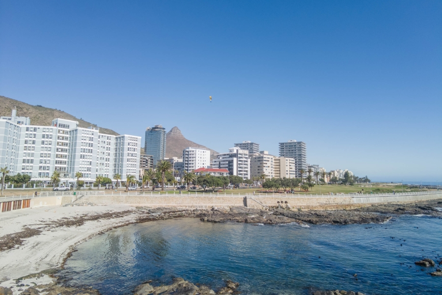 To Let 2 Bedroom Property for Rent in Sea Point Western Cape